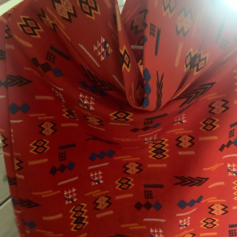Lularoe skirt mid length size large